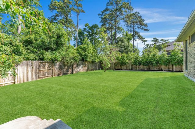 214 Reynosa Court, Pinehurst, TX 77362