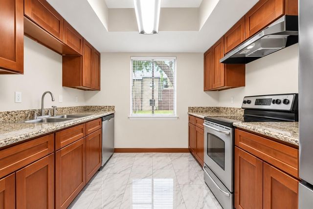 7016 S Dairy Ashford Road, Houston, TX 77072