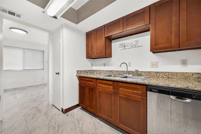 7016 S Dairy Ashford Road, Houston, TX 77072