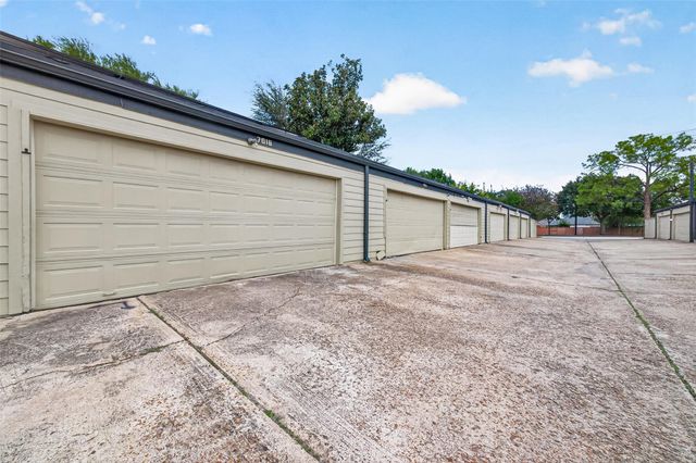 7016 S Dairy Ashford Road, Houston, TX 77072