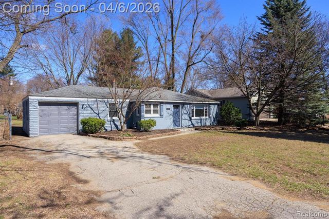 8283 Russell Street, Shelby Twp, MI 48317