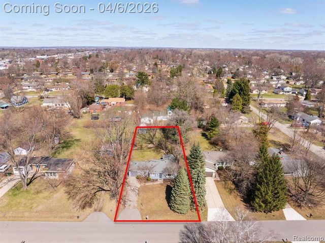 8283 Russell Street, Shelby Twp, MI 48317