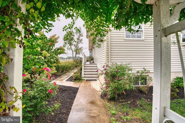 78 W KINGSTON PARK LN, Middle River, MD 21220