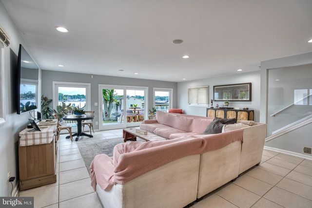 78 W KINGSTON PARK LN, Middle River, MD 21220