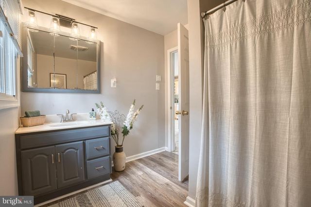 78 W KINGSTON PARK LN, Middle River, MD 21220