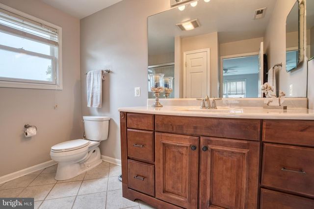 78 W KINGSTON PARK LN, Middle River, MD 21220