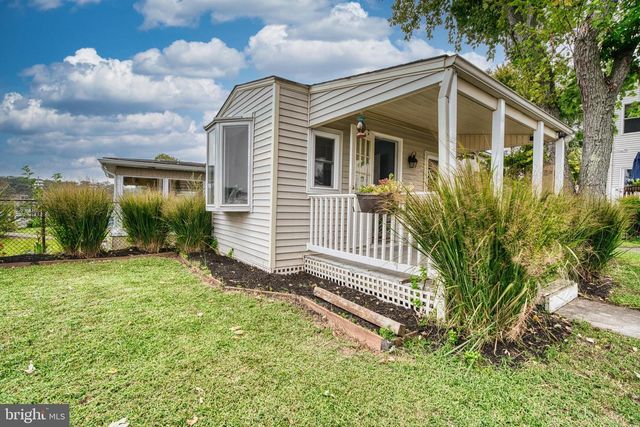 78 W KINGSTON PARK LN, Middle River, MD 21220