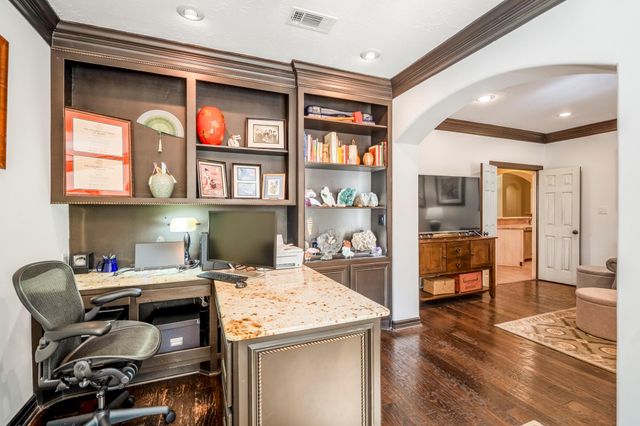 5306 Norborne Lane, Houston, TX 77069