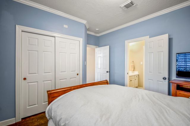 5306 Norborne Lane, Houston, TX 77069