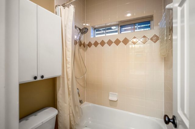 5306 Norborne Lane, Houston, TX 77069