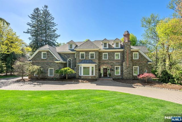 268 Woodside Avenue, Franklin Lakes, NJ 07417