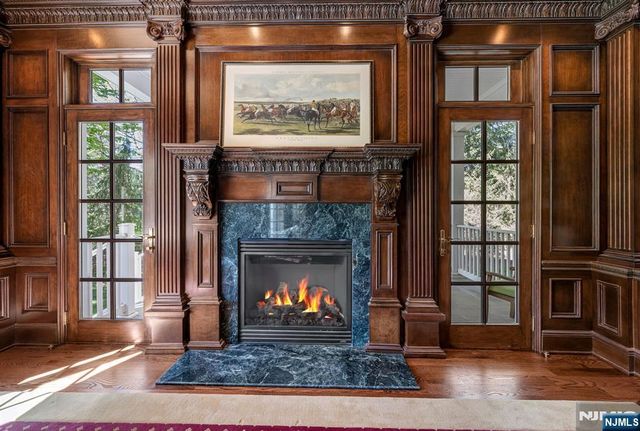 268 Woodside Avenue, Franklin Lakes, NJ 07417
