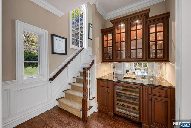 268 Woodside Avenue, Franklin Lakes, NJ 07417