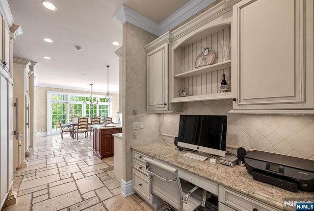 268 Woodside Avenue, Franklin Lakes, NJ 07417