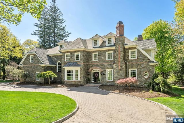 268 Woodside Avenue, Franklin Lakes, NJ 07417