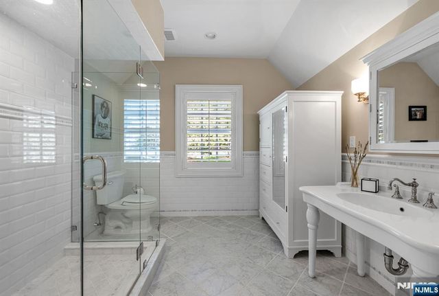 268 Woodside Avenue, Franklin Lakes, NJ 07417