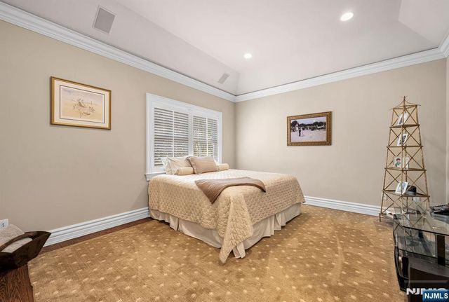 268 Woodside Avenue, Franklin Lakes, NJ 07417