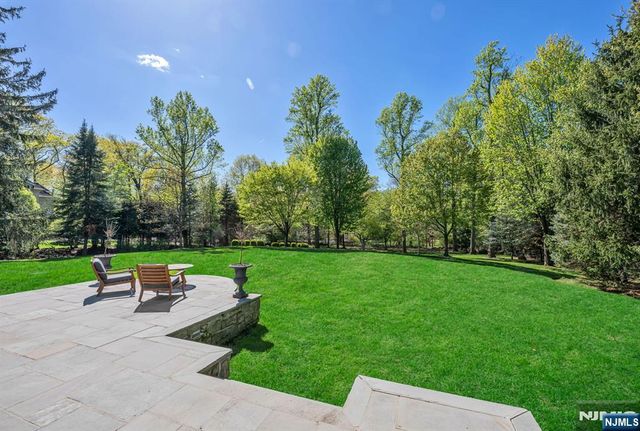 268 Woodside Avenue, Franklin Lakes, NJ 07417