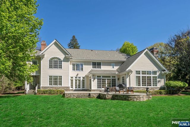 268 Woodside Avenue, Franklin Lakes, NJ 07417
