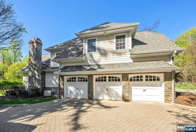 268 Woodside Avenue, Franklin Lakes, NJ 07417