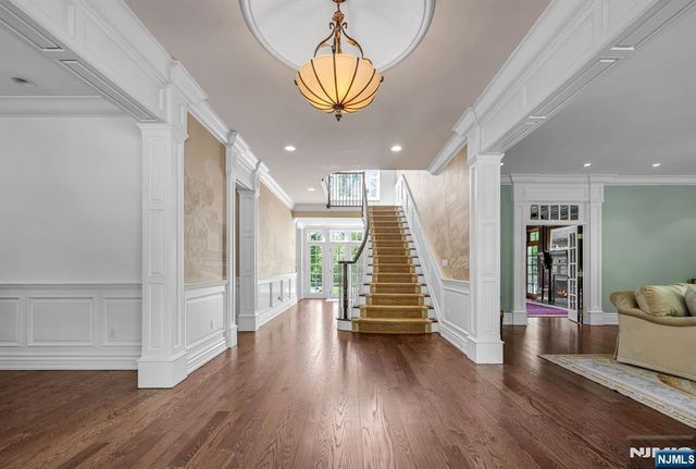 268 Woodside Avenue, Franklin Lakes, NJ 07417