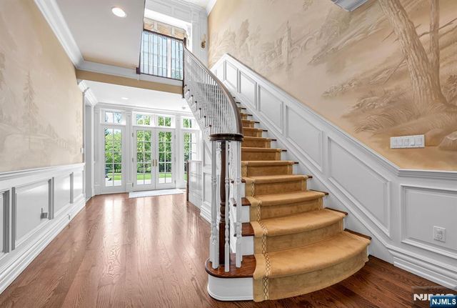 268 Woodside Avenue, Franklin Lakes, NJ 07417