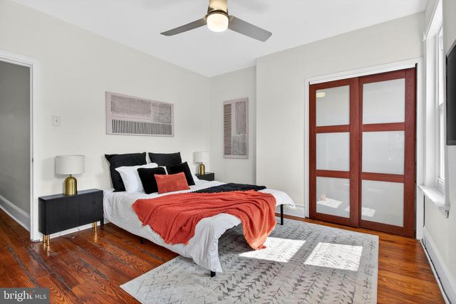 2417 S MOLE ST, Philadelphia, PA 19145