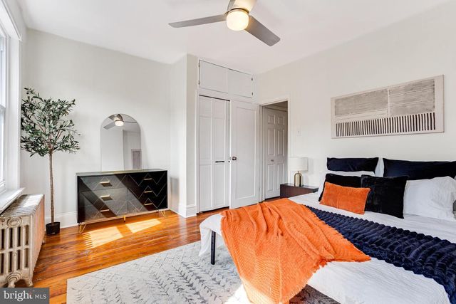 2417 S MOLE ST, Philadelphia, PA 19145