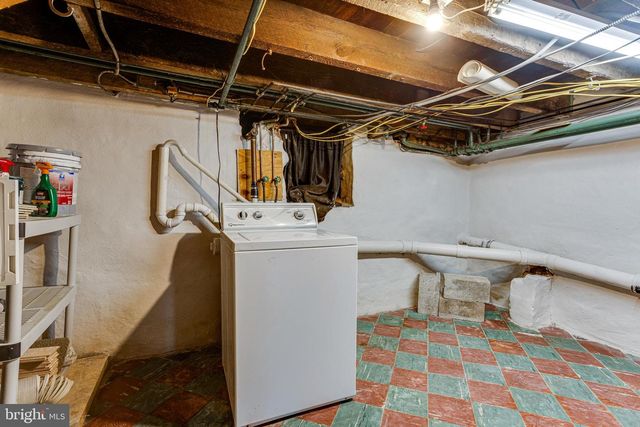 2417 S MOLE ST, Philadelphia, PA 19145