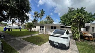3000 N 72nd Way, Hollywood, FL 33024