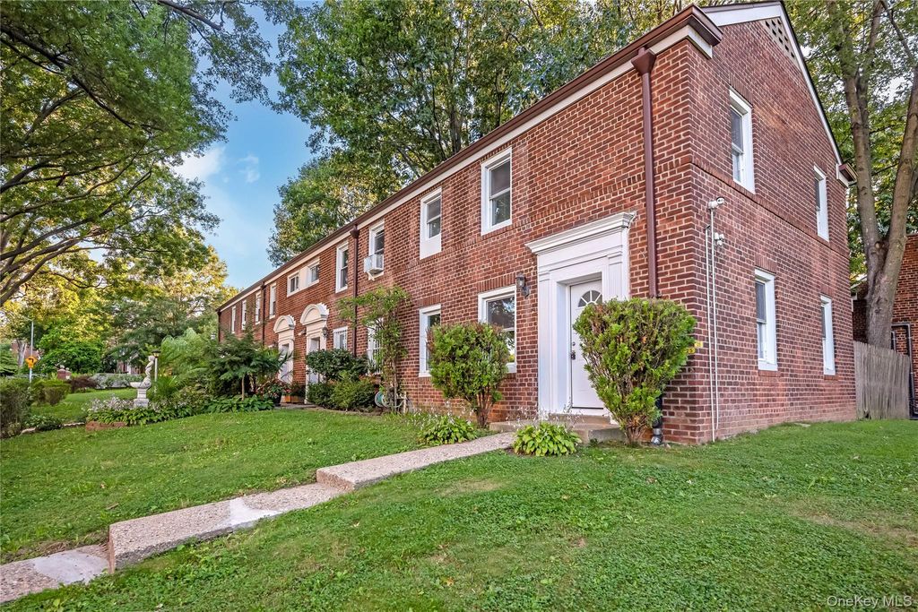 80-14 150th 25D, Jamaica, NY 11435 — photo 2