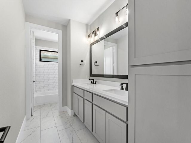 12038 Royal Oaks Banner Way, Houston, TX 77082