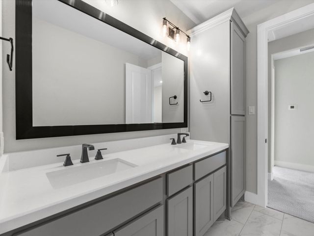 12038 Royal Oaks Banner Way, Houston, TX 77082