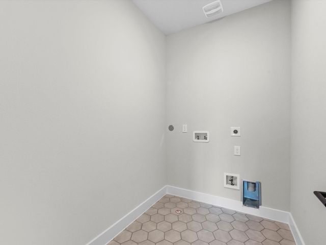 12038 Royal Oaks Banner Way, Houston, TX 77082