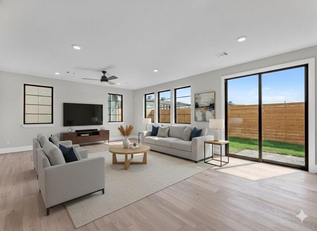 12038 Royal Oaks Banner Way, Houston, TX 77082