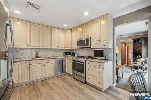 26 Almroth Drive, Wayne, NJ 07470