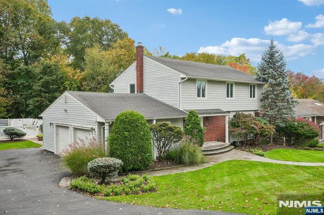 26 Almroth Drive, Wayne, NJ 07470