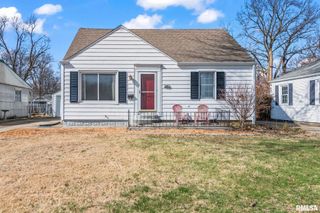 2321 S Pasfield Street, Springfield, IL 62704