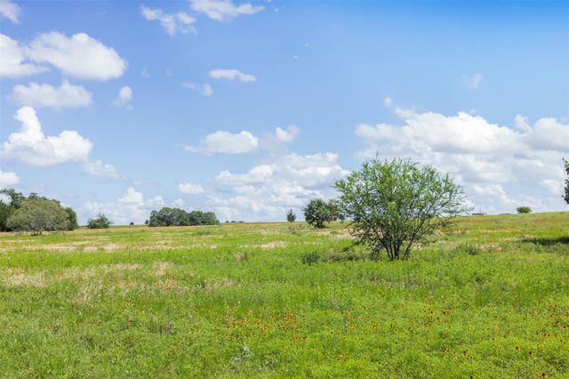 2550 County Road 201, Weimar, TX 78962