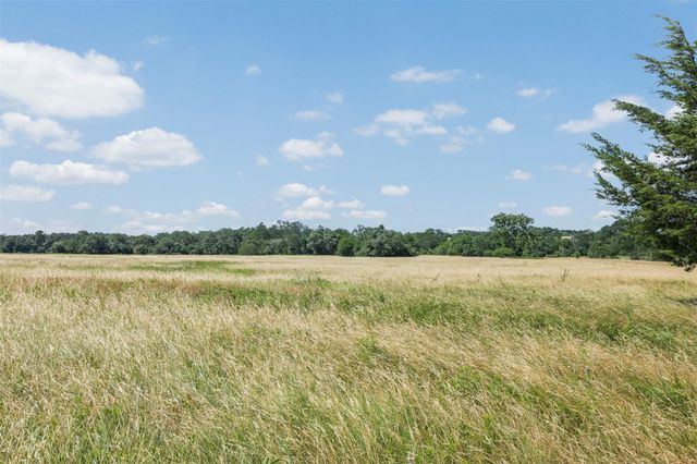 2550 County Road 201, Weimar, TX 78962