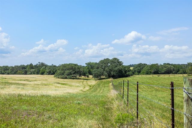 2550 County Road 201, Weimar, TX 78962