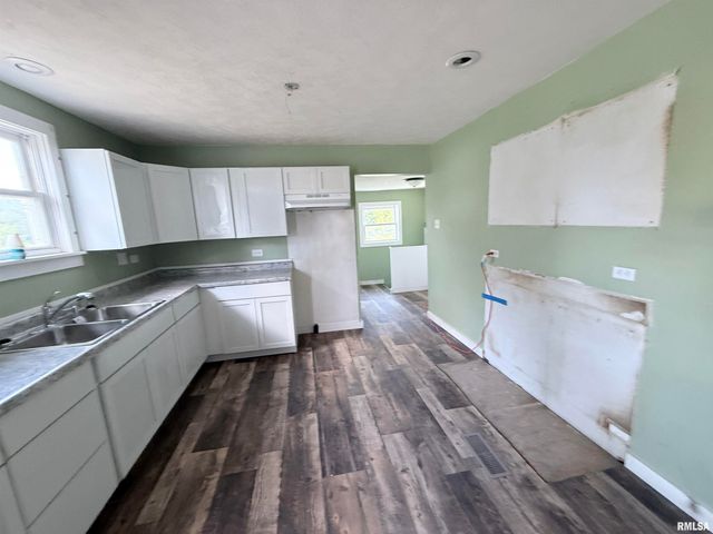 407 N BUCHANAN Street, Marion, IL 62959