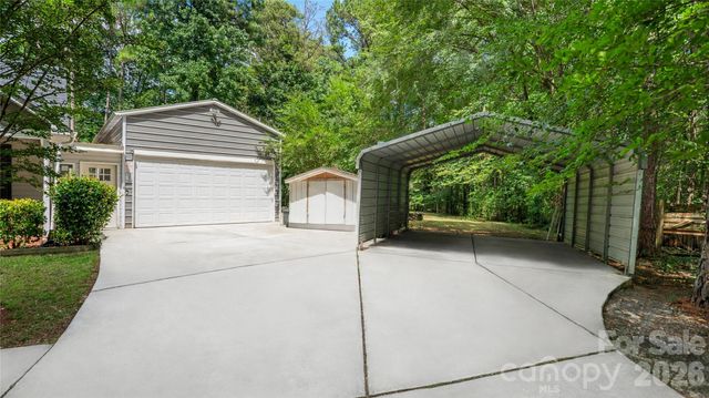 8003 Hope Lane, Waxhaw, NC 28173