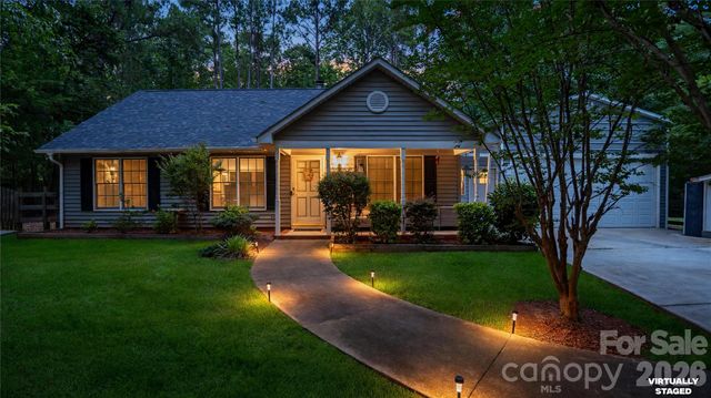 8003 Hope Lane, Waxhaw, NC 28173