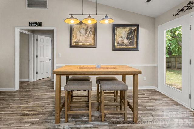 8003 Hope Lane, Waxhaw, NC 28173