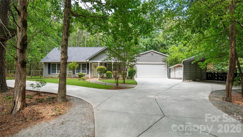 8003 Hope Lane, Waxhaw, NC 28173