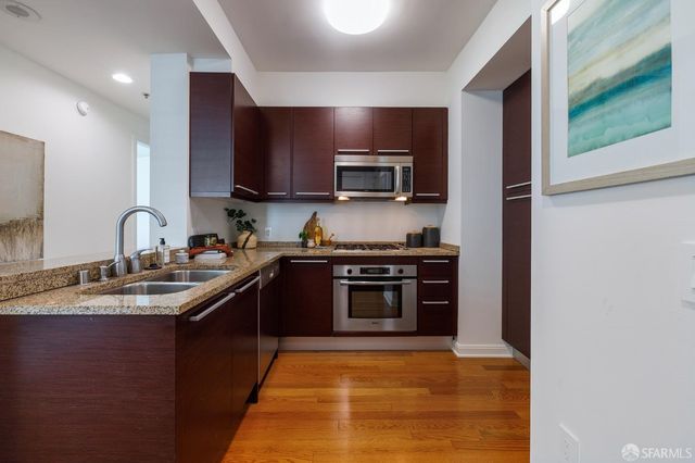 425 1st Street 1008, San Francisco, CA 94105