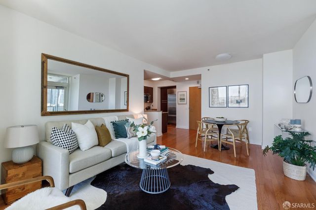 425 1st Street 1008, San Francisco, CA 94105