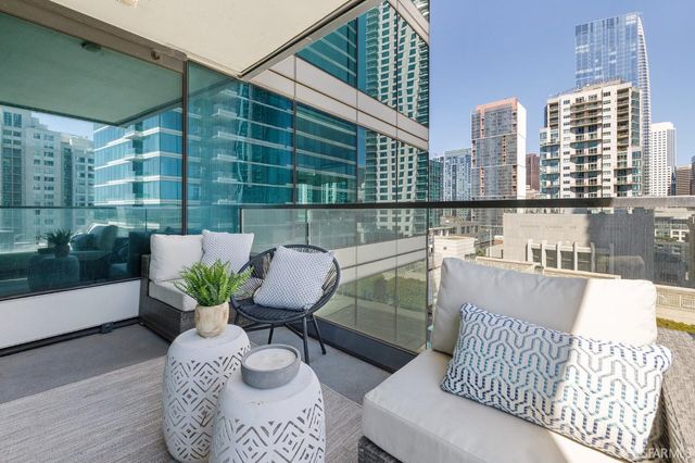 425 1st Street 1008, San Francisco, CA 94105