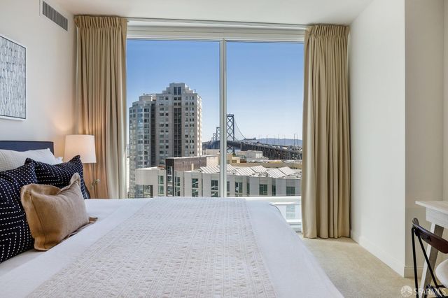425 1st Street 1008, San Francisco, CA 94105
